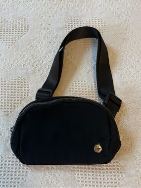 Black Unisex Crossbody Bag - Minimalist Everyday Sling